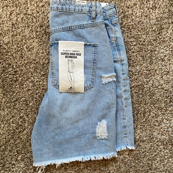 Almost Famous Bermuda Shorts - Picture 2 of 2